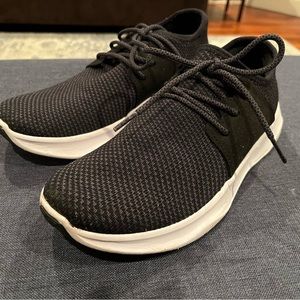 Vessi women’s everyday classic sneaker size 8